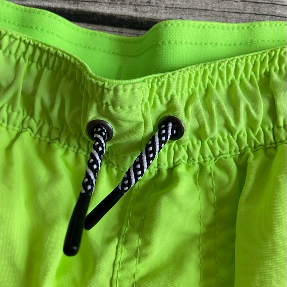 Swim trunks boys size XL (16). Elastic waistband. - Picture 2 of 6